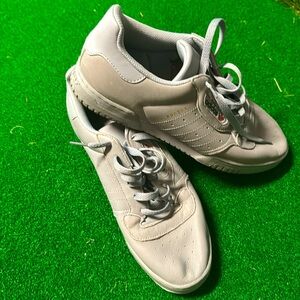 Adidas Yeezy power phase